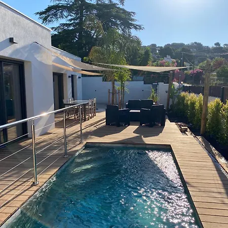 Villa à Avec Piscine